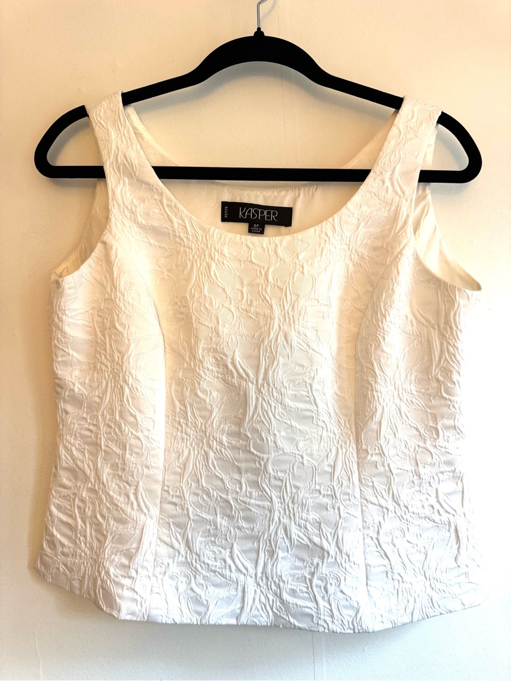 Kasper White Jaquard Sleeveless Top